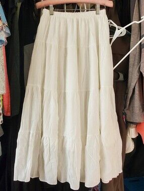 💎BUNDLE 4/$10💎 Beachy Long skirt Small